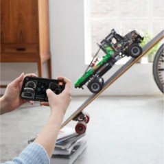 LEGO Technic Le Camion d'Essai 4x4 Mercedes-Benz Zetros 42129 - Contrôle via Application